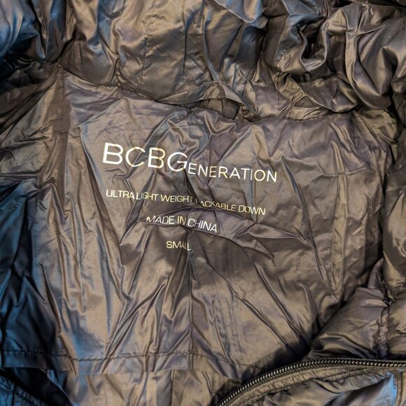 Ultra Lightweight Packable Down Jacket - Picture 3 of 4